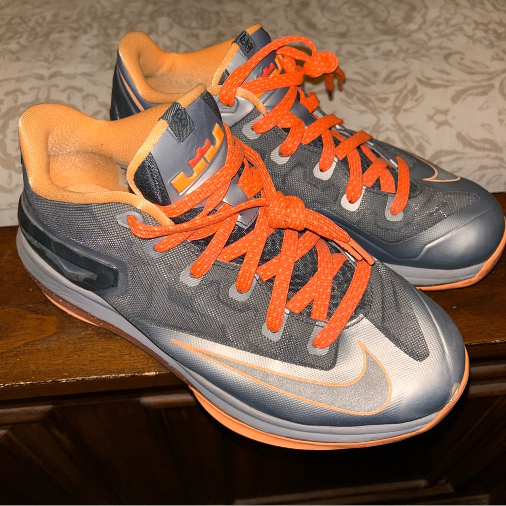Nike Lebron 11 Low GS Magnet Grey